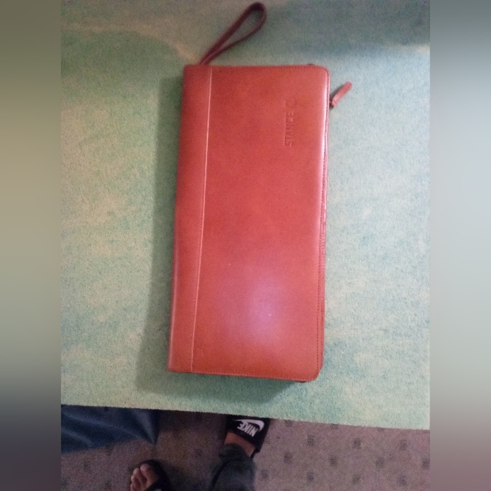 Stance Tan Leather Folder
